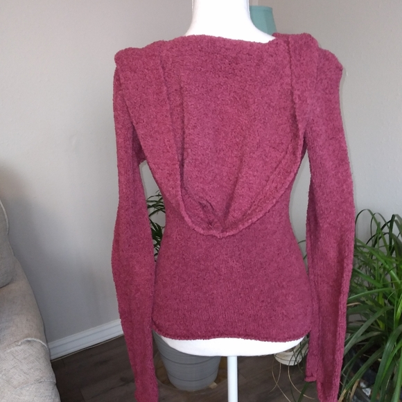 3 for $10 Maurices Wine Colored V Neck Sweater - Picture 5 of 5